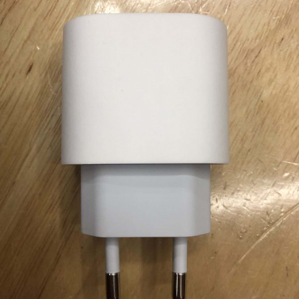 USB-C 18W power adapter (1)副本