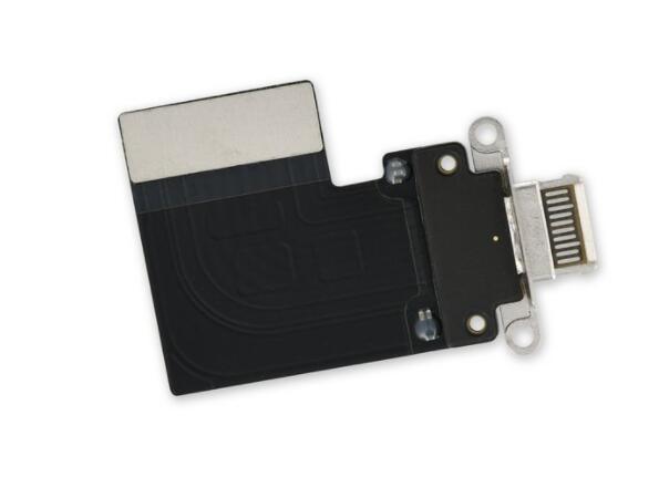 Ipad pro 11” and 12.9”(3rd gen) USB-C port (1)